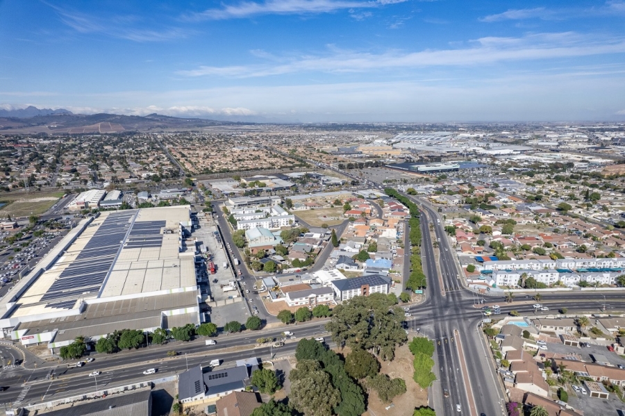 To Let 1 Bedroom Property for Rent in Bracken Heights Western Cape